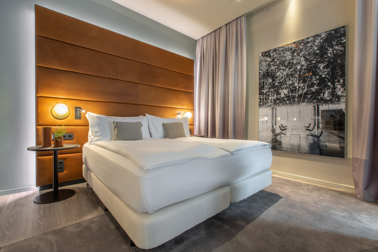 Bedroom 3, Hilton Garden Inn Mannheim, Mannheim