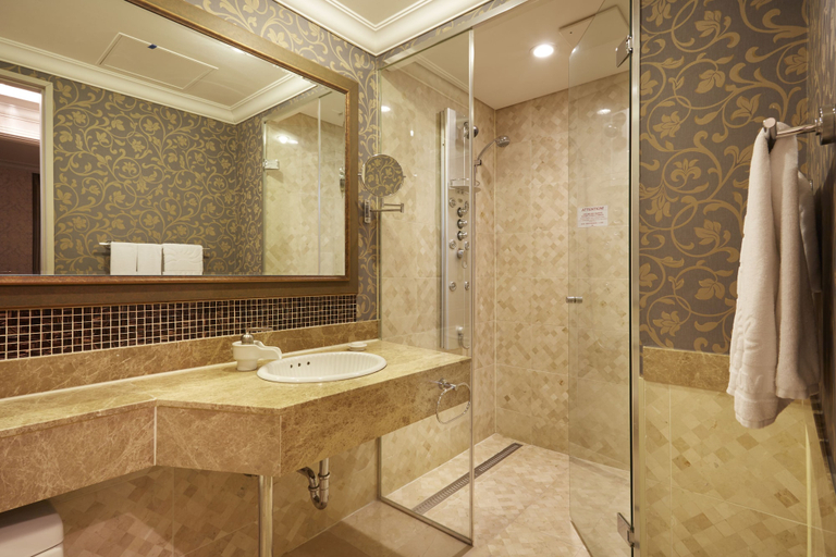 Bathroom 5, Haeundae Centum Hotel, Haeundae