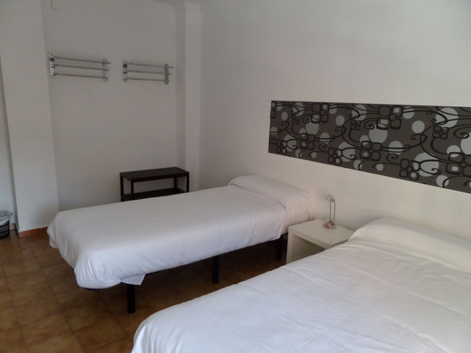 Bedroom 1, Russafa Youth Hostel, Valencia