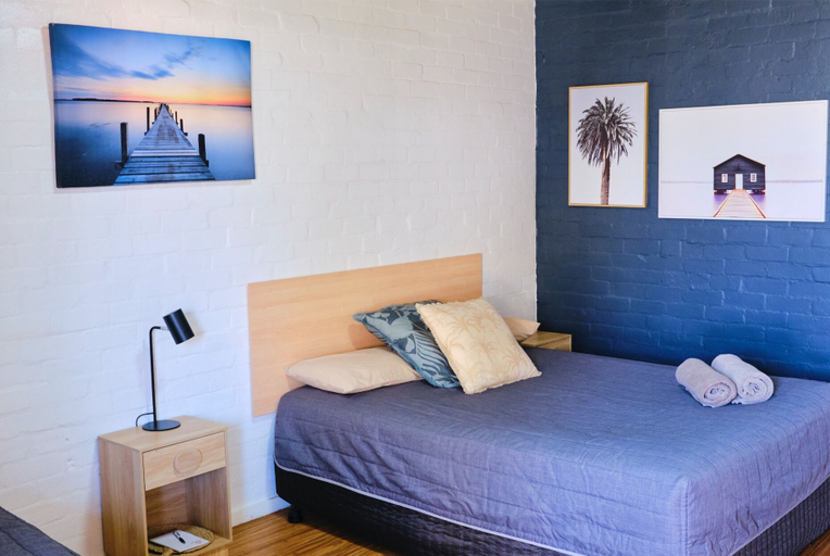 Bedroom 3, Mallacoota Hotel Motel, E. Gippsland - Orbost