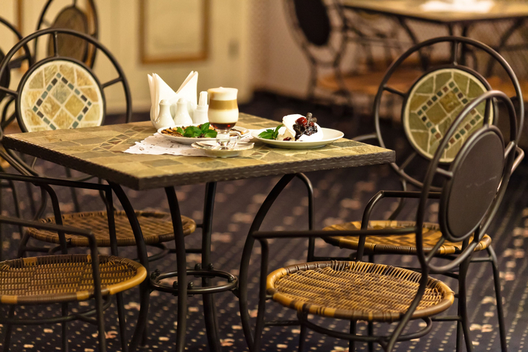 Food & Drinks 5, Green House, Tyumen'