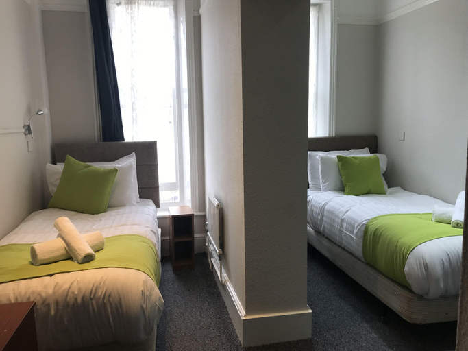 Bedroom 5, Pearl & Pebbles Eastbourne, East Sussex
