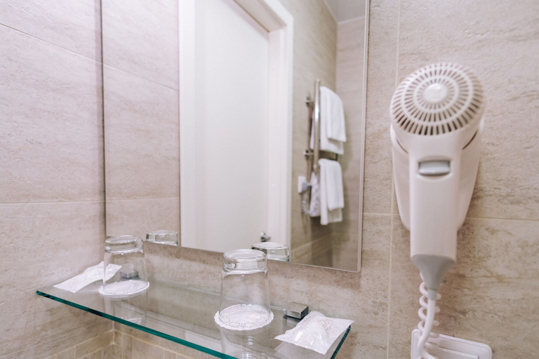 Bathroom 2, Nevsky Grand Energy, Sankt-Peterburg gorsovet