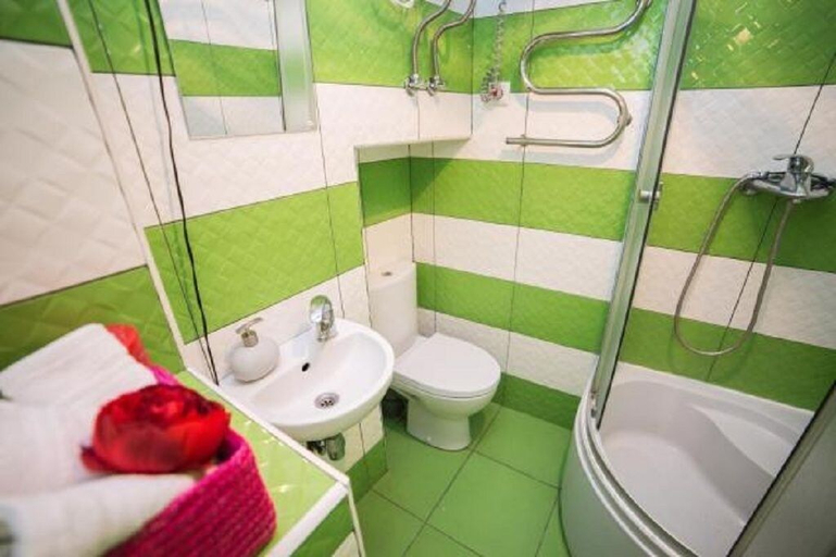 Bathroom 4, Smart Apartment Krehivska 7, L'vivs'ka