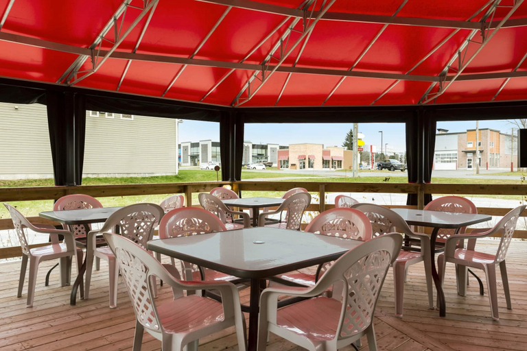 Food & Drinks 5, Days Inn by Wyndham Trois-Rivieres, Francheville