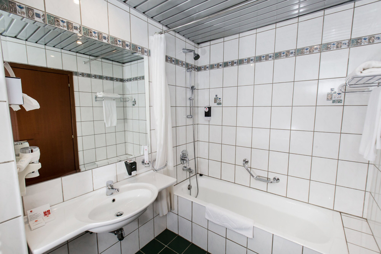 Bathroom 4, AZIMUT Hotel Yakutsk, Yakutsk gorsovet