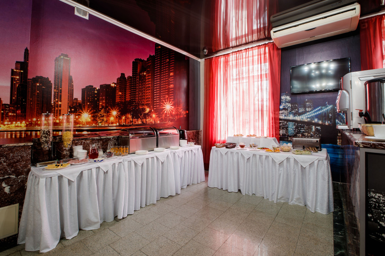Food & Drinks 4, Ural Hotel, Ekaterinburg gorsovet