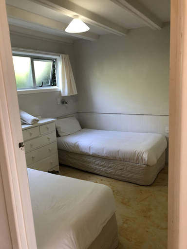 Bedroom 3, Driftwood Lodge, Far North