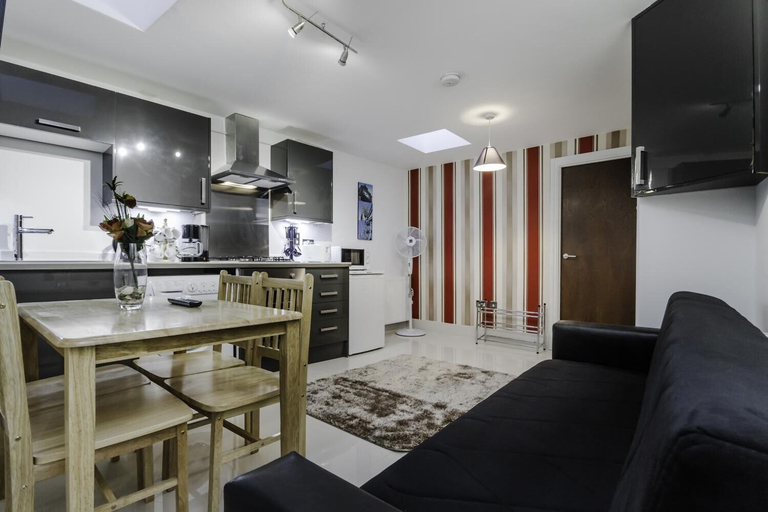 Others 4, City Gate Serviced Apartments, London