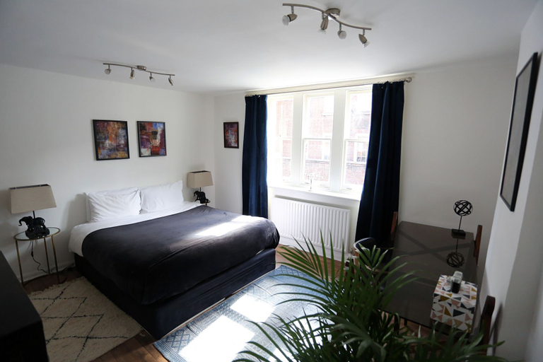Bedroom 3, 3 Beds 2 Baths Oxford Circus, London