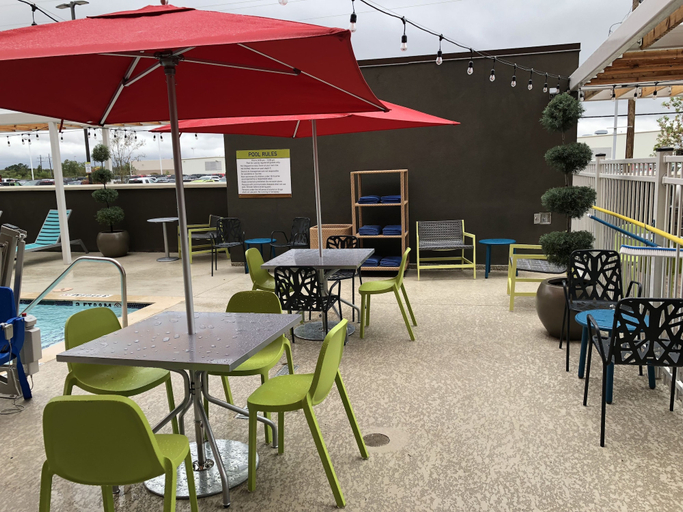 Food & Drinks 5, Home2 Suites by Hilton Port Arthur, TX, Jefferson