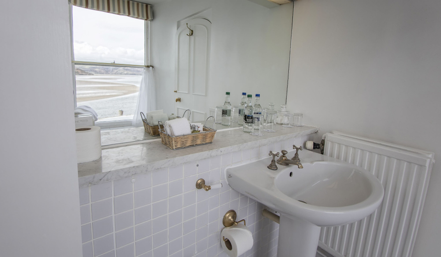 Bathroom 5, Hotel Portmeirion & Castell Deudraeth, Gwynedd