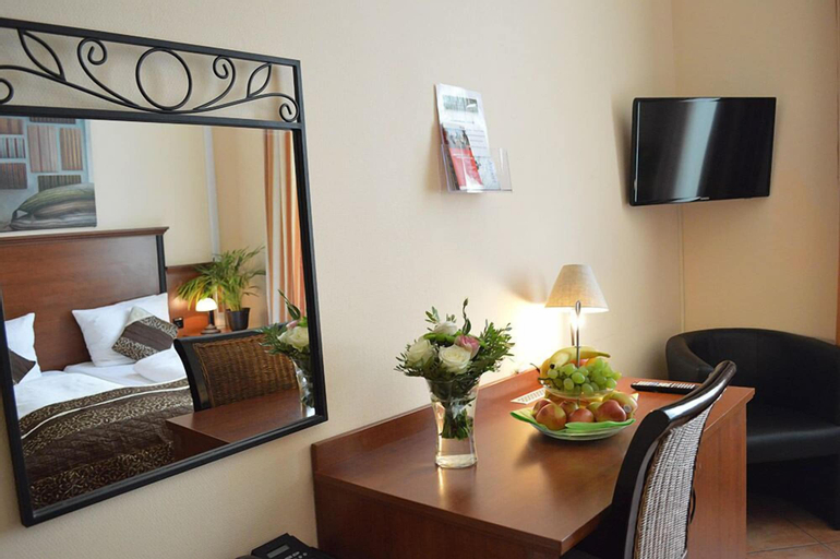 Bedroom 8