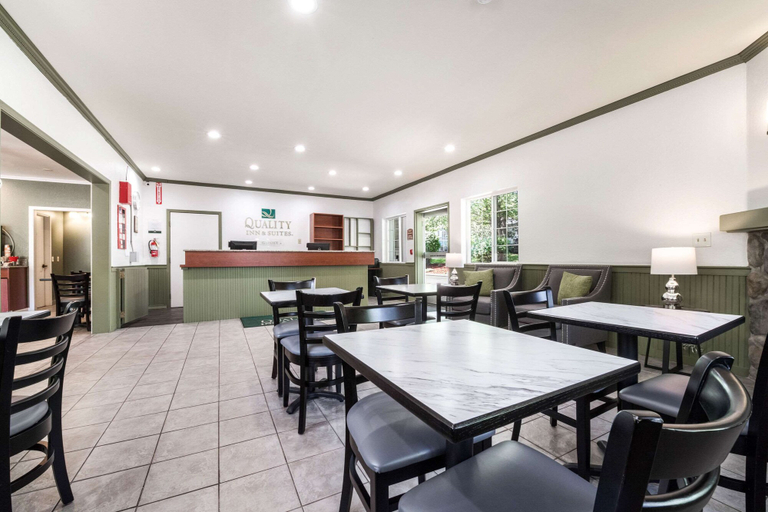 Food & Drinks 5, Quality Inn & Suites Bainbridge Island, Kitsap
