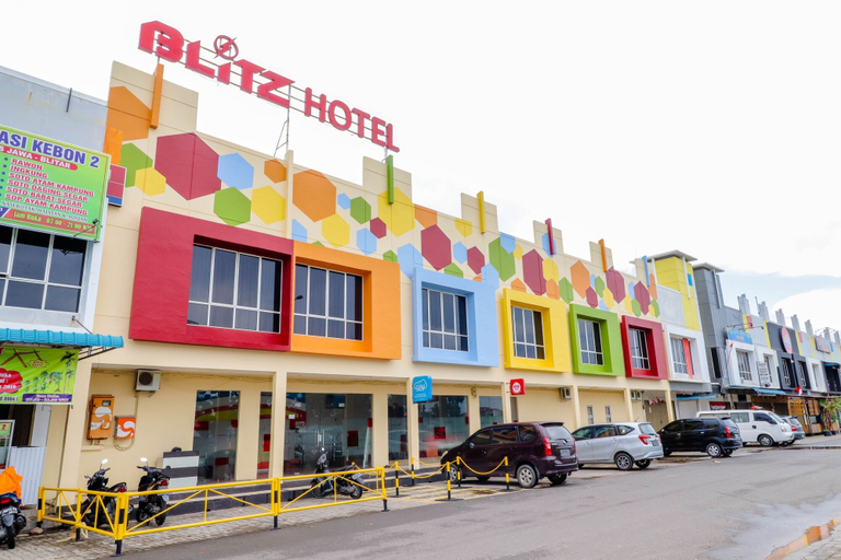 Exterior & Views 2, Blitz Hotel Batam Near Sultan Mahmud Ri'ayat Shah Mosque, Batam