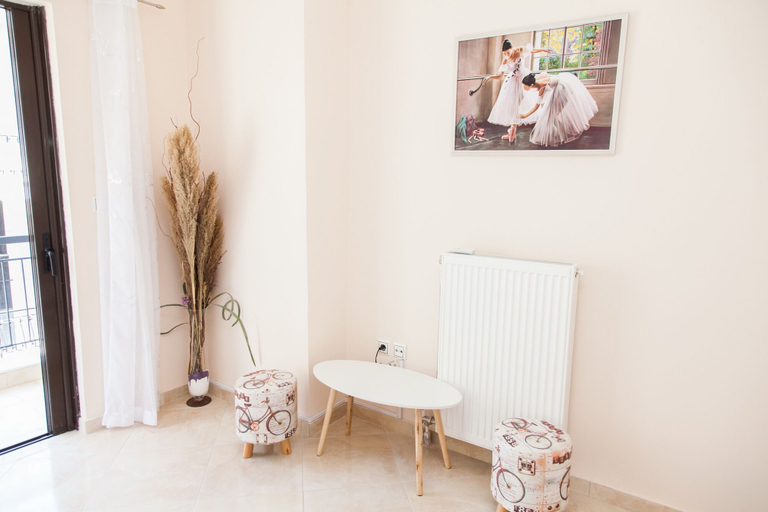 Others 5, Great Apartment in Piraeus, Attica
