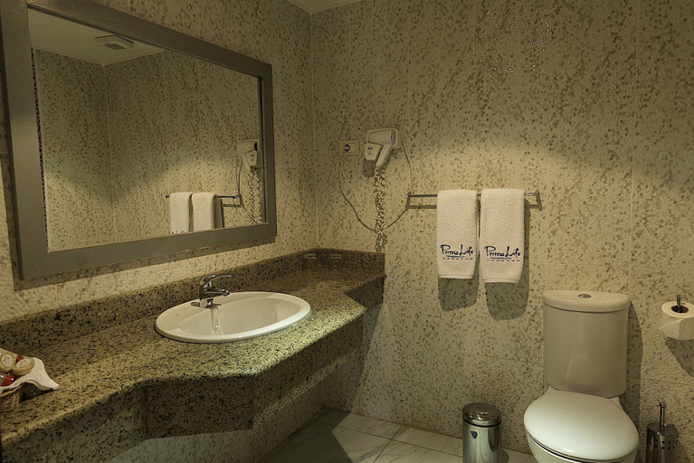 Bathroom 5, Prima Life Makadi Hotel - All inclusive, Safaja