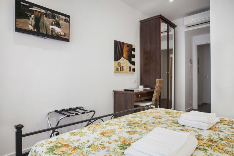Bedroom 4, Le Scalette al Vaticano, Rome