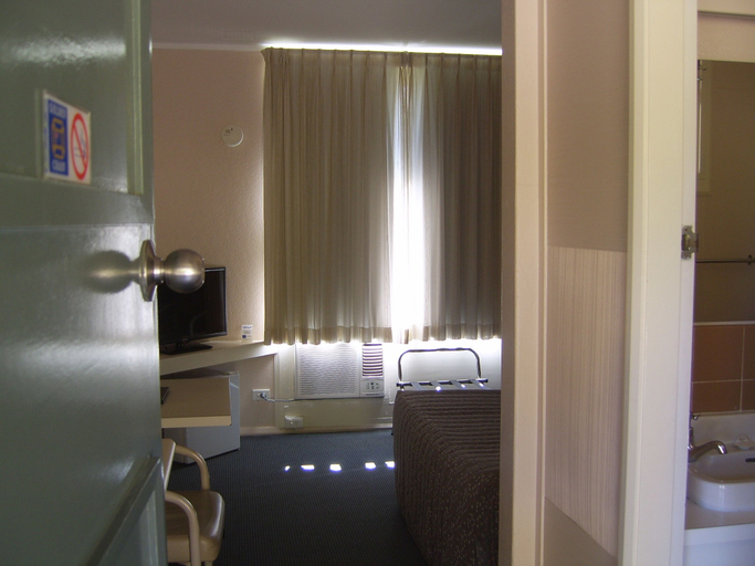 Bathroom 3, Garden Motor Inn, Gundagai