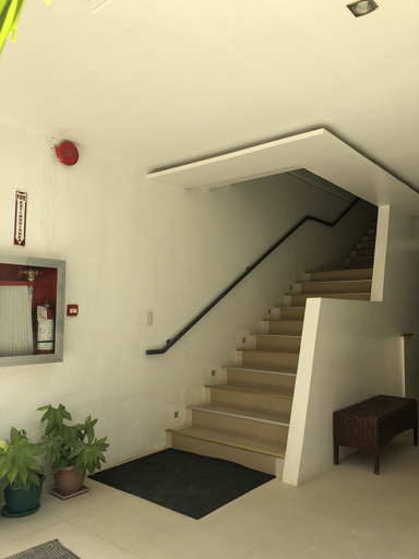 Others 5, Jeffrey S Hotel, Malay