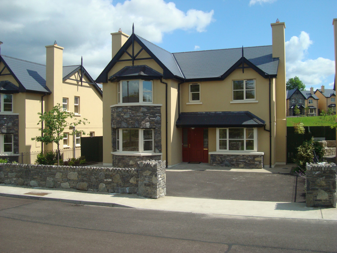 Exterior & Views 2, Ardmullen 4 bedroom