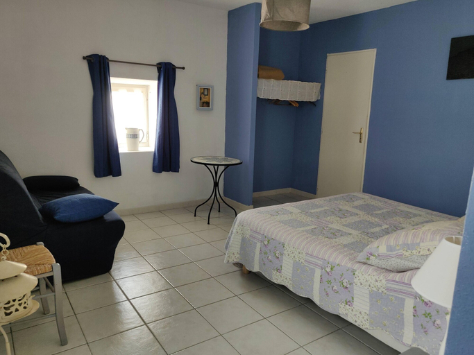 Bedroom 2, Ferme Le Grand Cordy, Drôme
