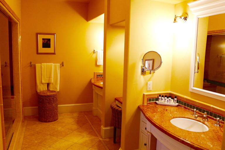Bathroom 4, CaliPaso Winery, San Luis Obispo