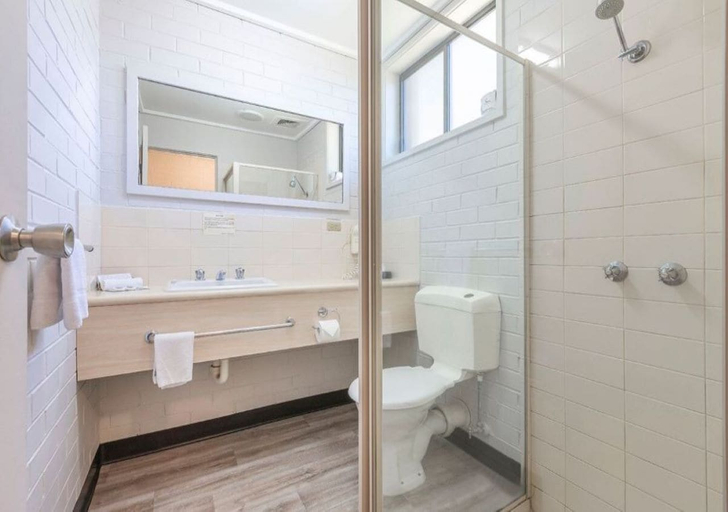 Bathroom, Burwood East Motel, Melbourne