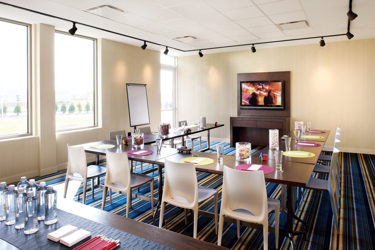 Food & Drinks 5, Aloft by Marriott Syracuse Inner Harbor, Onondaga