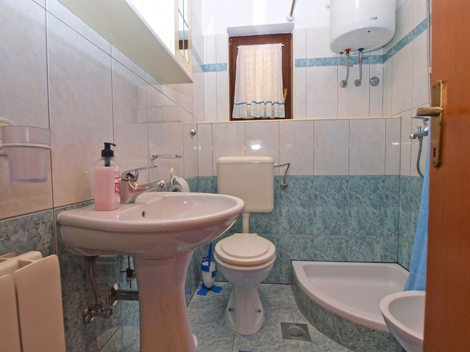 Bathroom 3, Apartments Blazenka 1270, Fažana