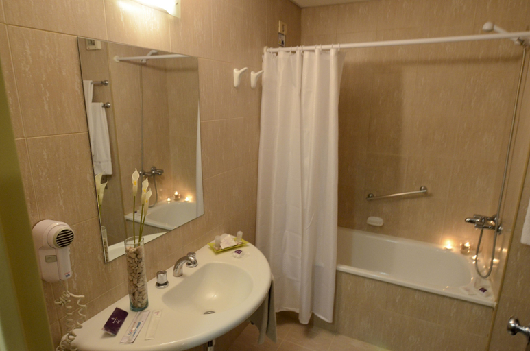 Bathroom 4, Hathor Hotels Mendoza, Guaymallén