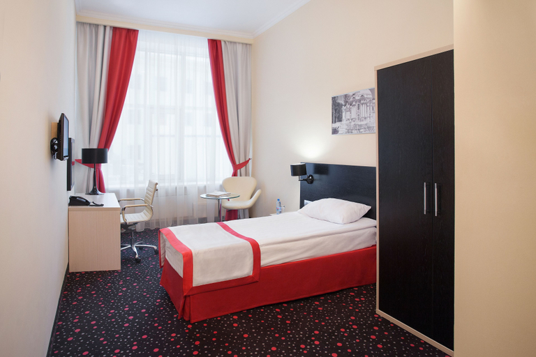 Bedroom 3, Prince Park Hotel, South-Western