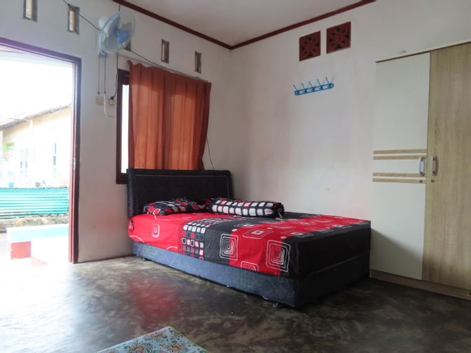 Bedroom 3, Ibu Dewi Homestay Labuan Pandan, Lombok