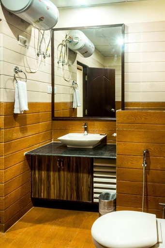 Bathroom 3, Hotel Tin Tin Boutique Bijanbari, Darjiling