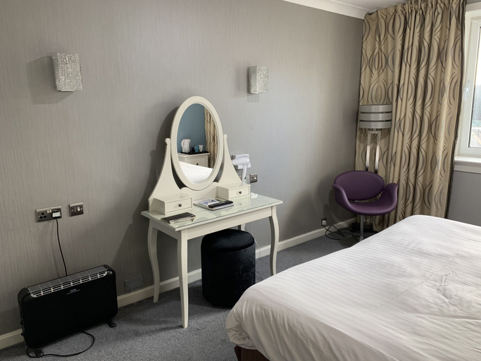 Bedroom 2, The Bruce Hotel, South Lanarkshire