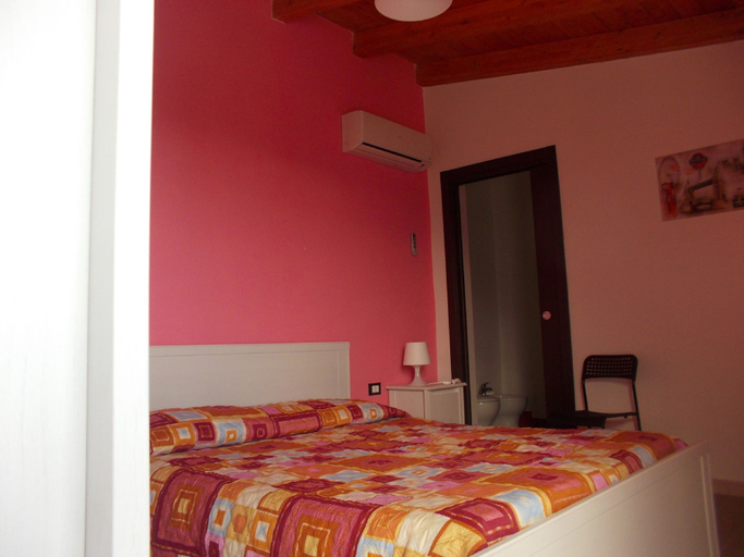 Bedroom 5, B&B Pelagos, Trapani