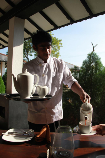 Food & Drinks, Flower Garden Lake resort, Thissamaharama