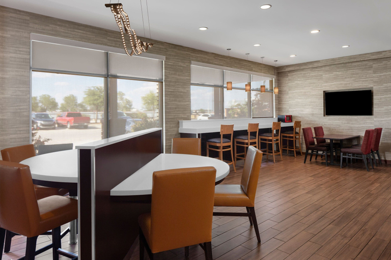 Food & Drinks 5, Towneplace Suites Big Spring, Howard