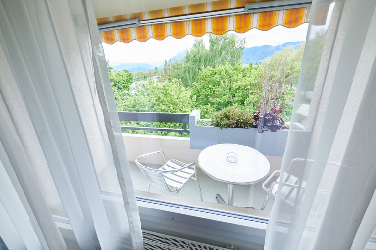 Bathroom 3, Hotel Holiday, Thun