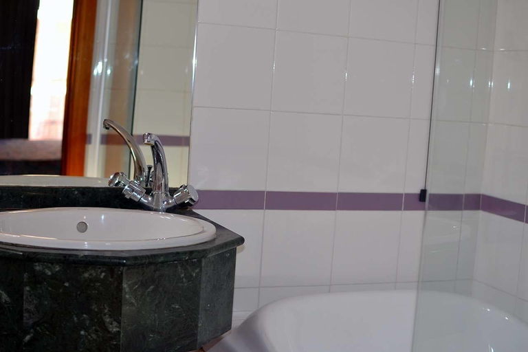 Bathroom 4, Hotel Sabra, Ancona