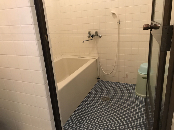 Bathroom 4, Weekly Harborview Mansion - Main Building, Naha