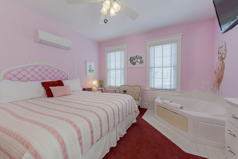 Bedroom 2, Summer Nites, Cape May