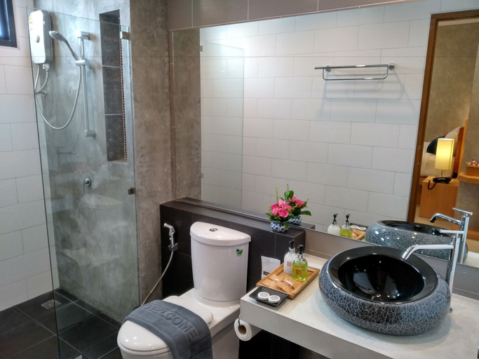Bathroom 4, De Loft Ao Nang, Mueang Krabi