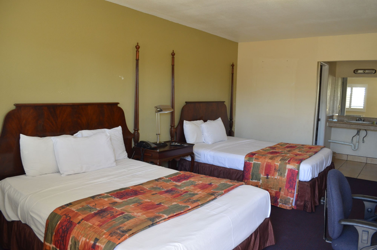 Bedroom 3, American Executive Inn, Maricopa
