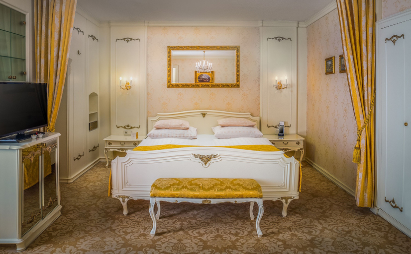 Bedroom 3, Schlosshotel Römischer Kaiser, Wien