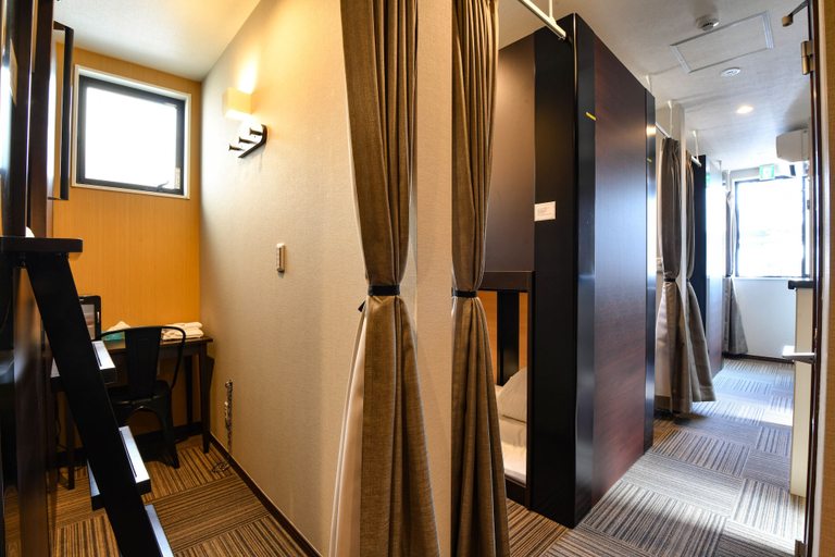 Others 5, Grandouce Otorii I - Hostel, Caters to Men, Ōta
