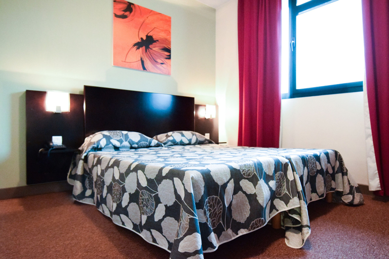 Bedroom 2, Residhotel Lyon Lamartine, Rhône