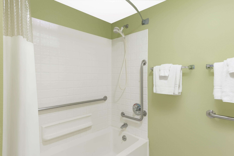 Bathroom 4, Ramada by Wyndham Vandalia, Fayette