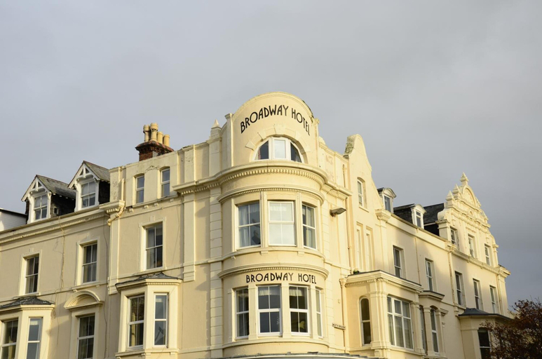 Exterior & Views 2, The Broadway Hotel, Conwy