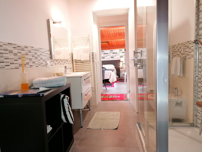Bathroom 5, La Foresteria Garden Boutique B&B, Catania